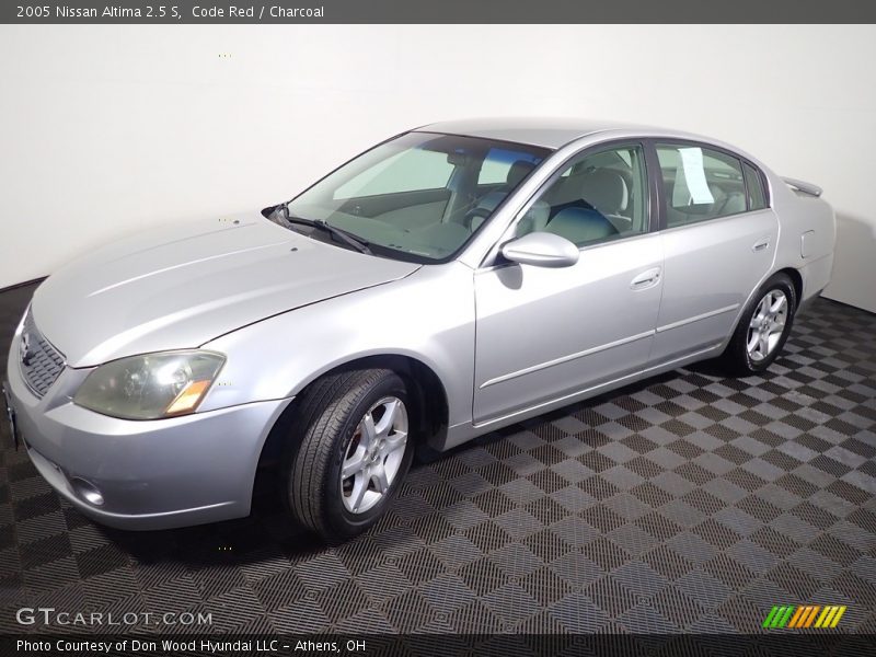 Code Red / Charcoal 2005 Nissan Altima 2.5 S