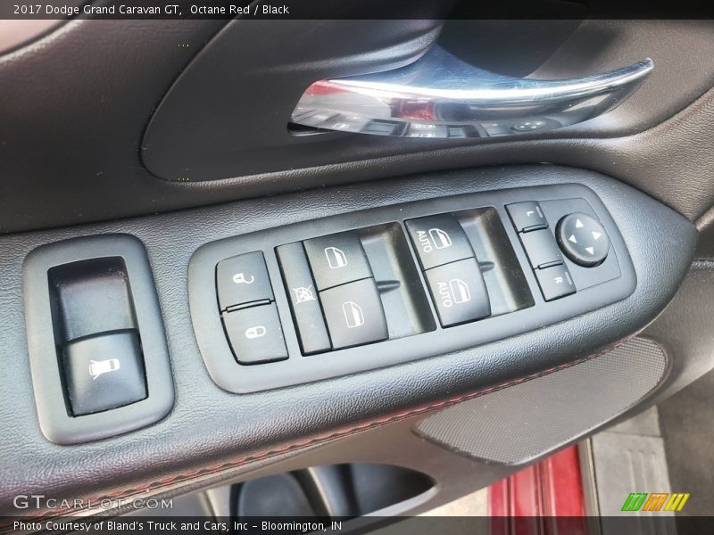 Octane Red / Black 2017 Dodge Grand Caravan GT
