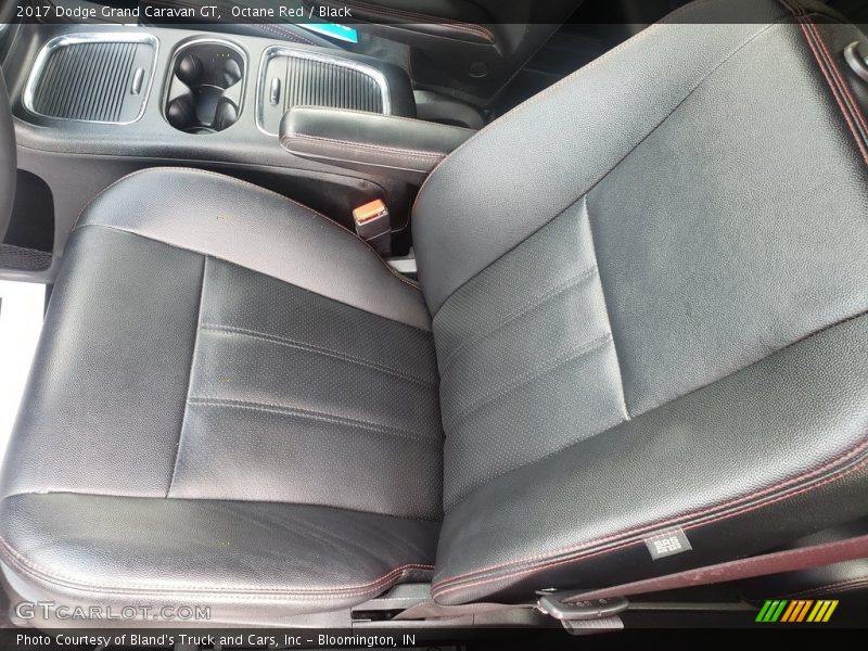 Octane Red / Black 2017 Dodge Grand Caravan GT