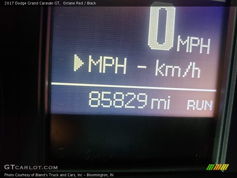 Octane Red / Black 2017 Dodge Grand Caravan GT