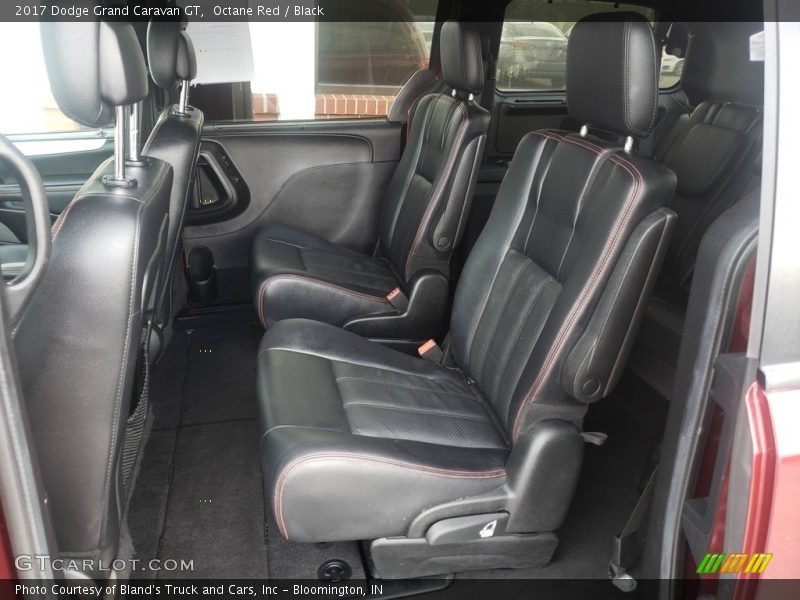 Octane Red / Black 2017 Dodge Grand Caravan GT