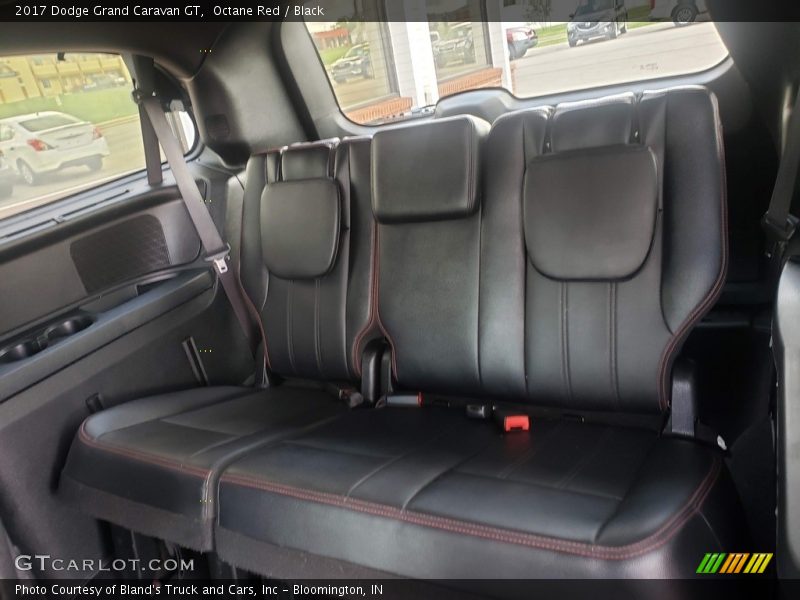 Octane Red / Black 2017 Dodge Grand Caravan GT