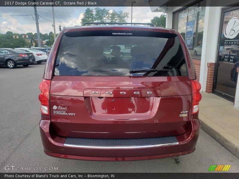 Octane Red / Black 2017 Dodge Grand Caravan GT