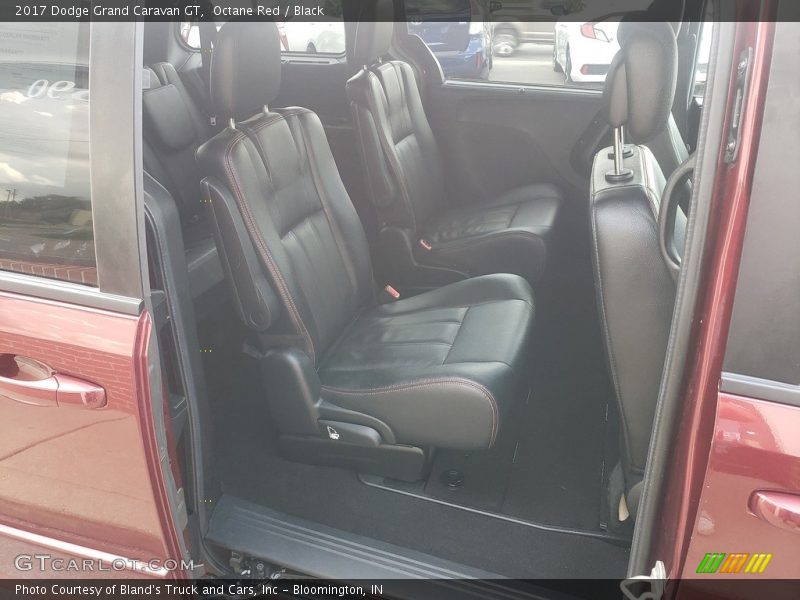 Octane Red / Black 2017 Dodge Grand Caravan GT