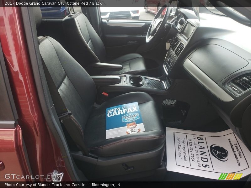 Octane Red / Black 2017 Dodge Grand Caravan GT