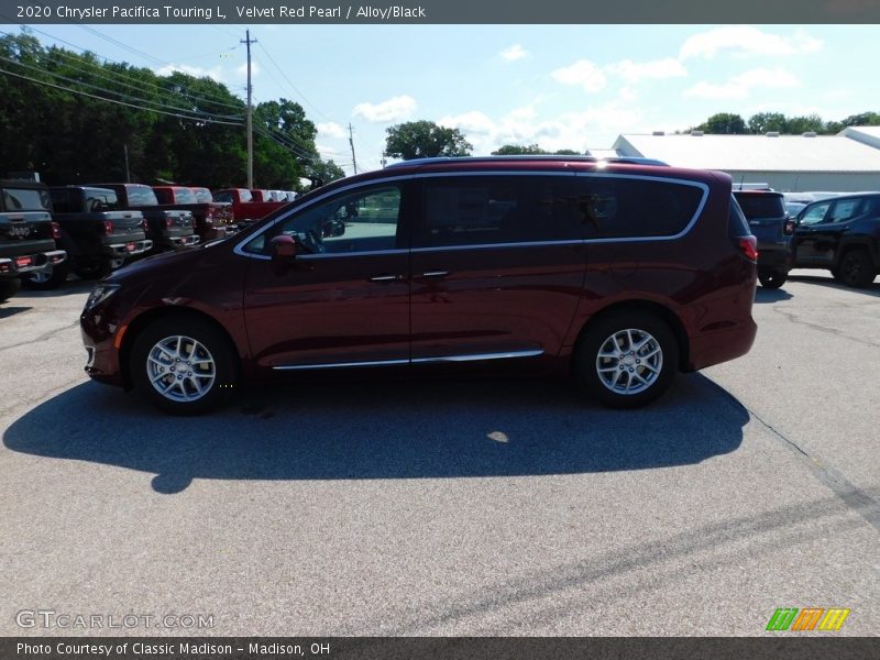 Velvet Red Pearl / Alloy/Black 2020 Chrysler Pacifica Touring L