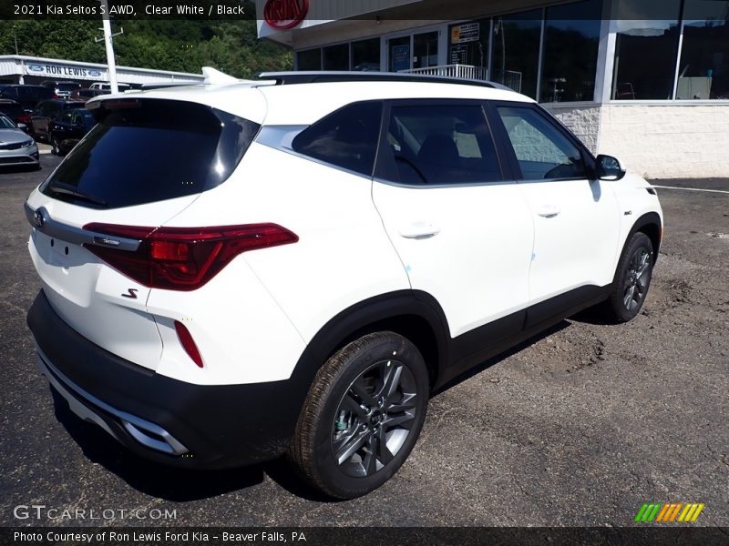 Clear White / Black 2021 Kia Seltos S AWD