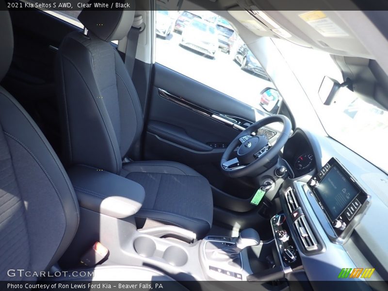 Clear White / Black 2021 Kia Seltos S AWD