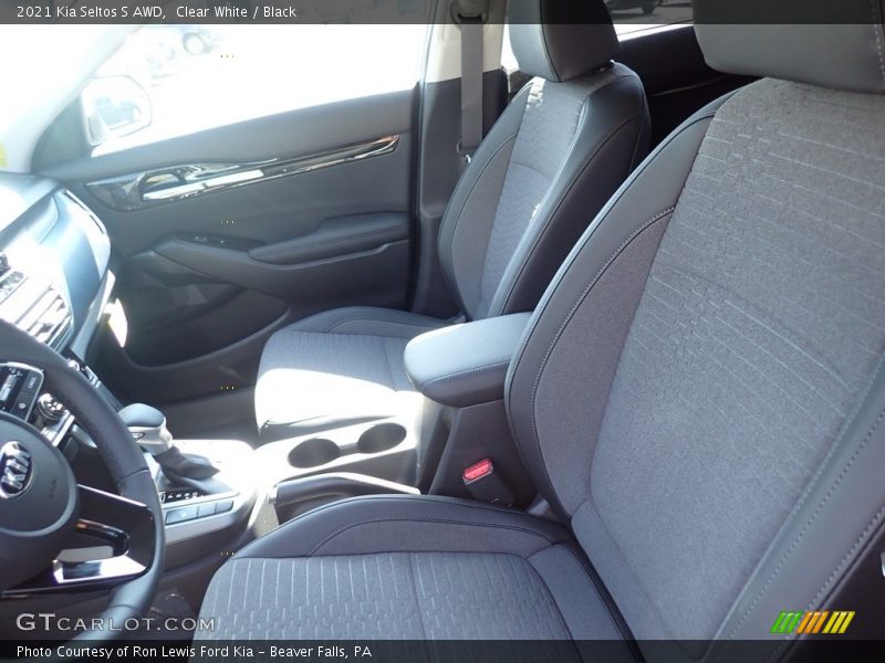 Clear White / Black 2021 Kia Seltos S AWD