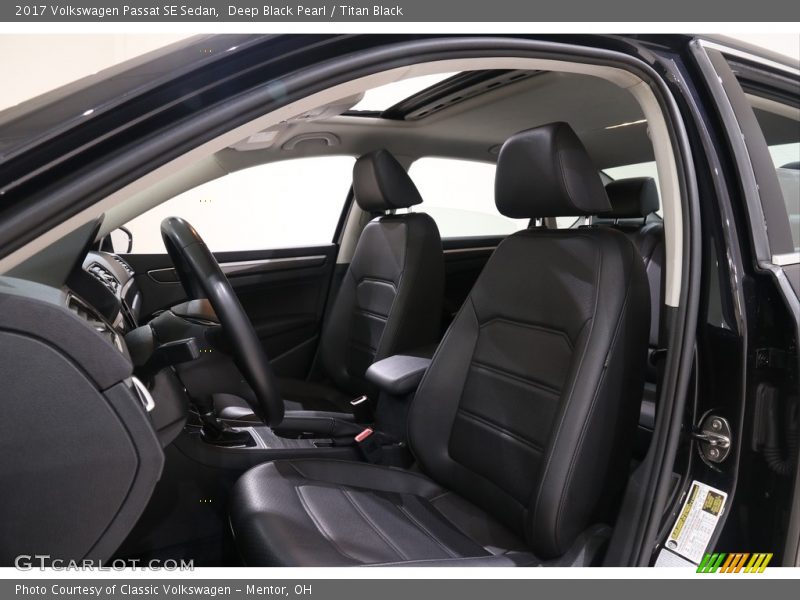 Deep Black Pearl / Titan Black 2017 Volkswagen Passat SE Sedan