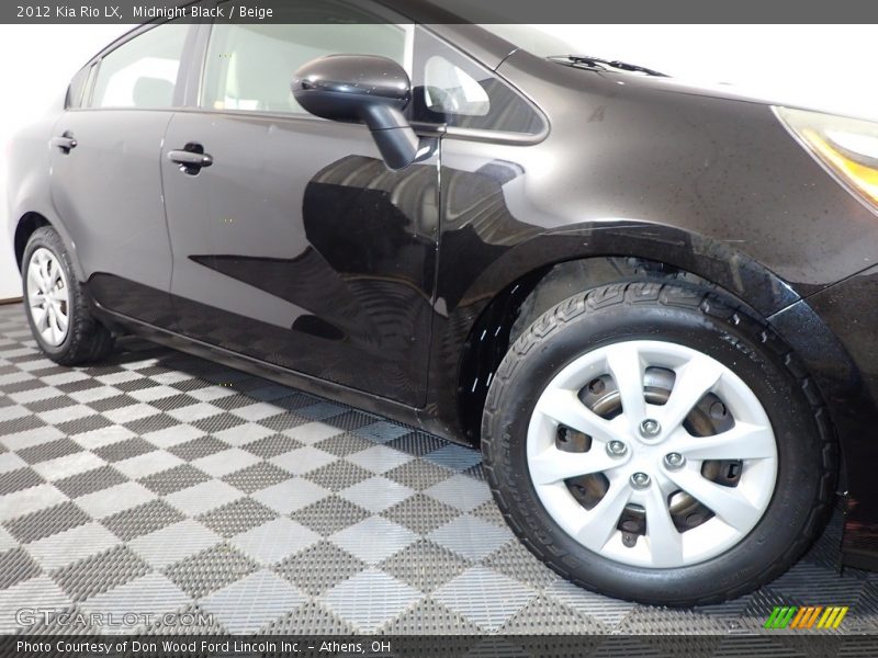 Midnight Black / Beige 2012 Kia Rio LX