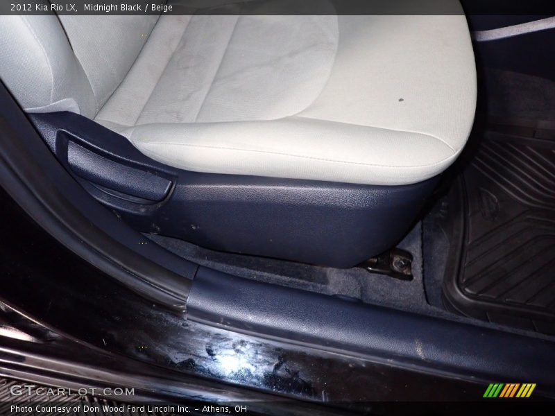 Midnight Black / Beige 2012 Kia Rio LX