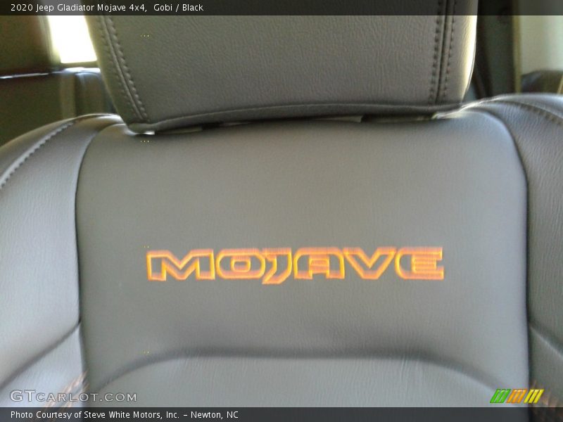 Gobi / Black 2020 Jeep Gladiator Mojave 4x4