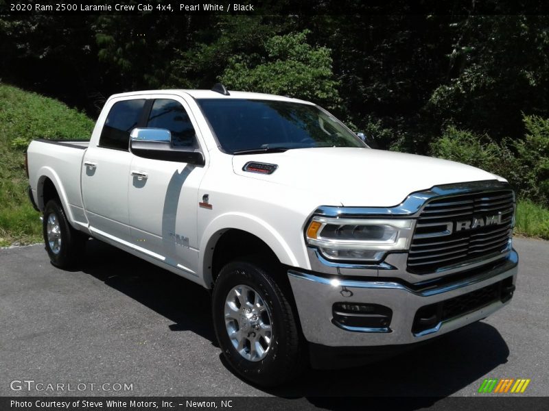 Front 3/4 View of 2020 2500 Laramie Crew Cab 4x4