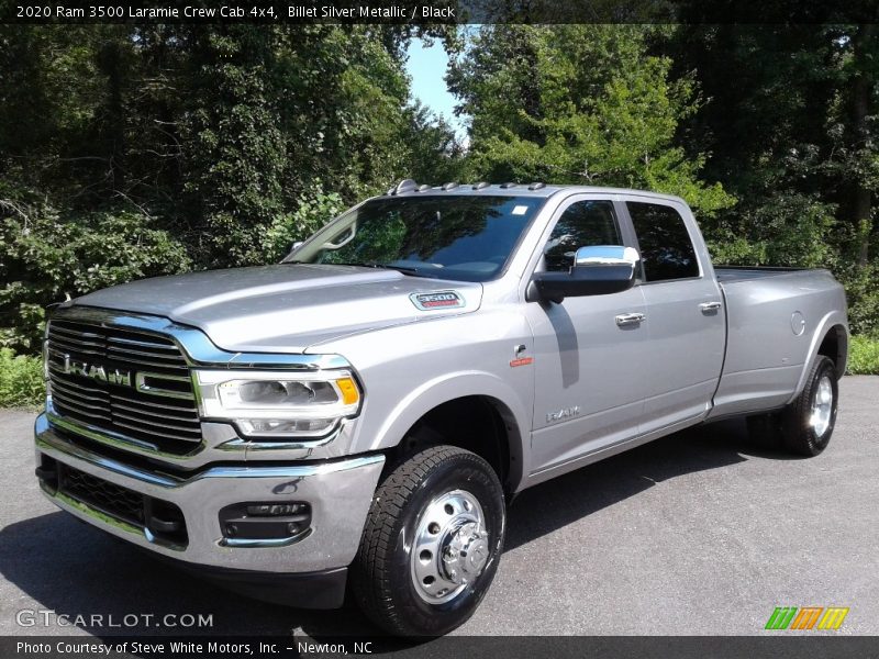 Front 3/4 View of 2020 3500 Laramie Crew Cab 4x4