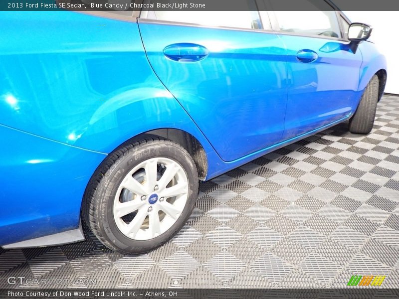 Blue Candy / Charcoal Black/Light Stone 2013 Ford Fiesta SE Sedan