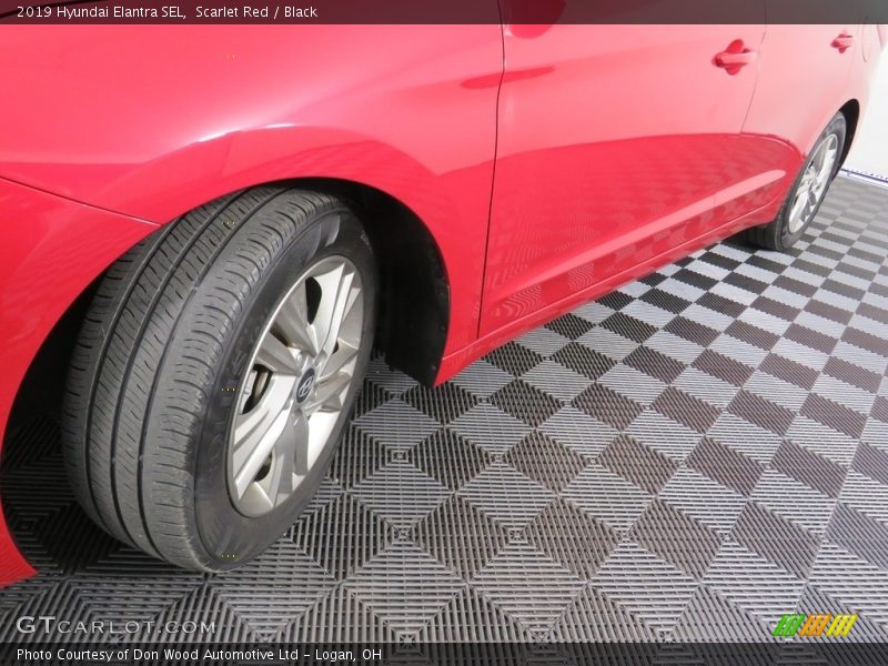 Scarlet Red / Black 2019 Hyundai Elantra SEL