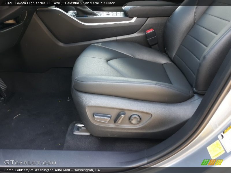 Celestial Silver Metallic / Black 2020 Toyota Highlander XLE AWD