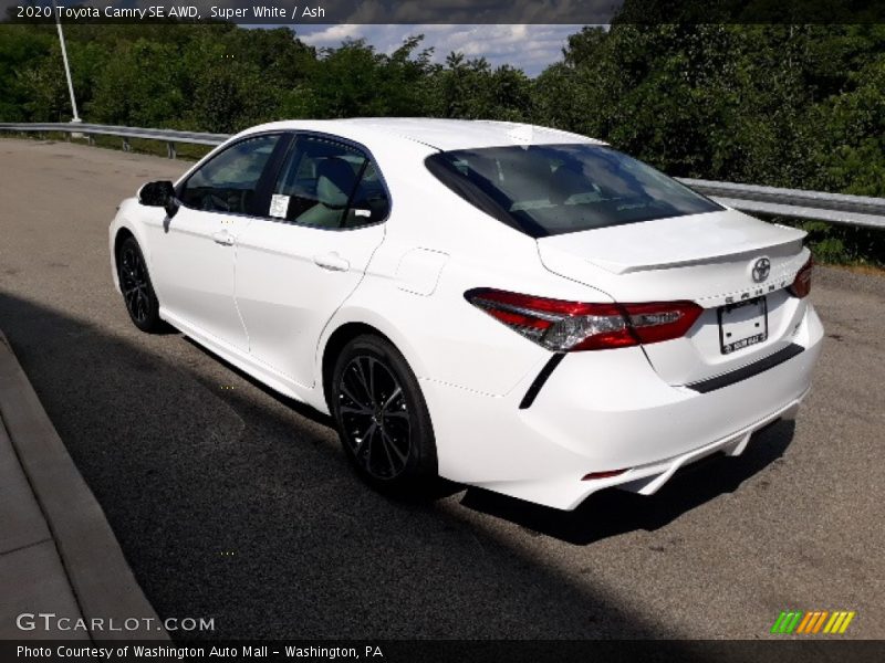 Super White / Ash 2020 Toyota Camry SE AWD