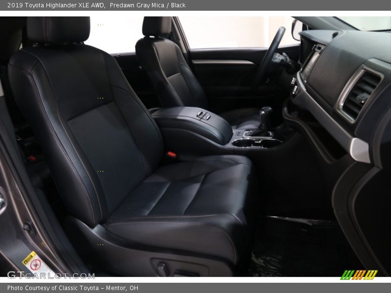 Predawn Gray Mica / Black 2019 Toyota Highlander XLE AWD