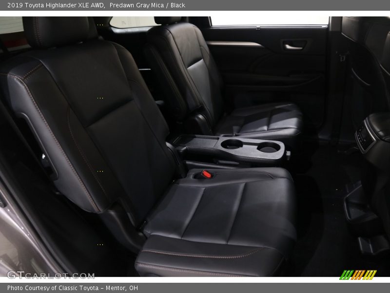 Predawn Gray Mica / Black 2019 Toyota Highlander XLE AWD