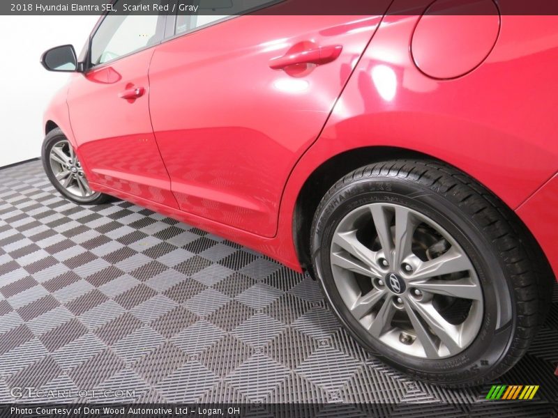 Scarlet Red / Gray 2018 Hyundai Elantra SEL