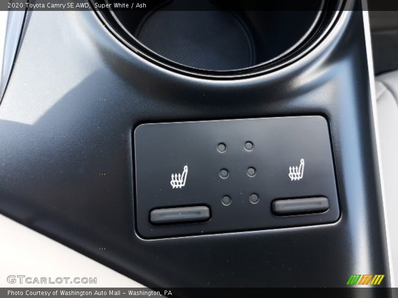Super White / Ash 2020 Toyota Camry SE AWD