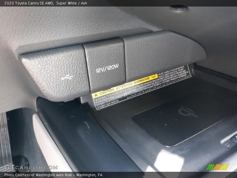 Super White / Ash 2020 Toyota Camry SE AWD