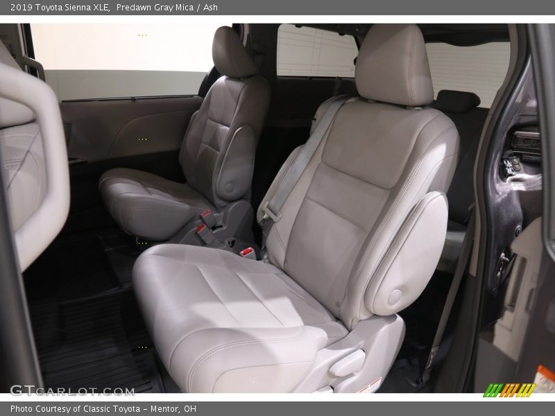 Predawn Gray Mica / Ash 2019 Toyota Sienna XLE