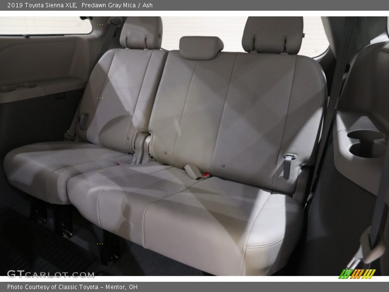 Predawn Gray Mica / Ash 2019 Toyota Sienna XLE