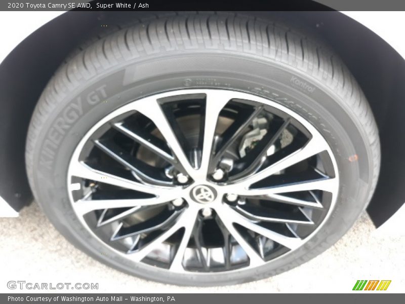 Super White / Ash 2020 Toyota Camry SE AWD