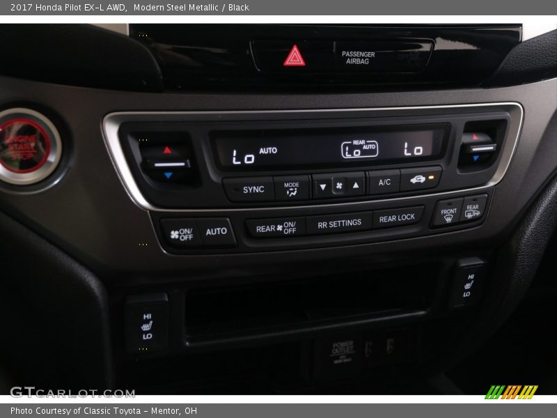Modern Steel Metallic / Black 2017 Honda Pilot EX-L AWD