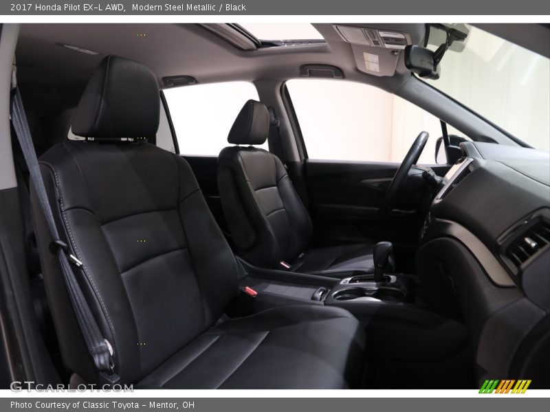 Modern Steel Metallic / Black 2017 Honda Pilot EX-L AWD