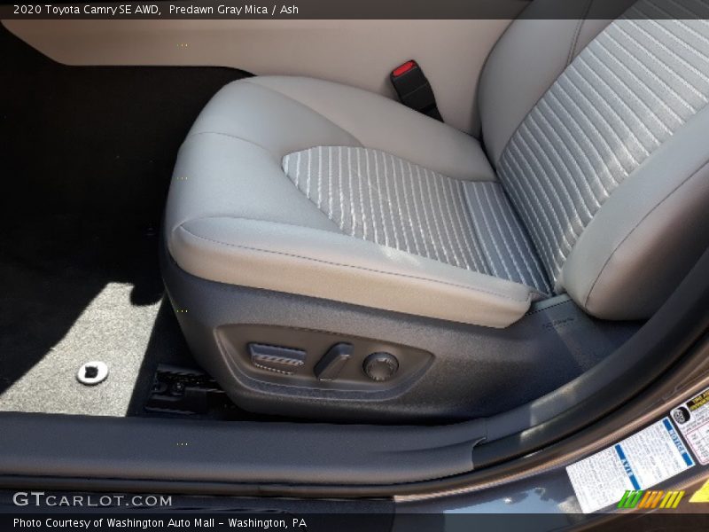 Predawn Gray Mica / Ash 2020 Toyota Camry SE AWD