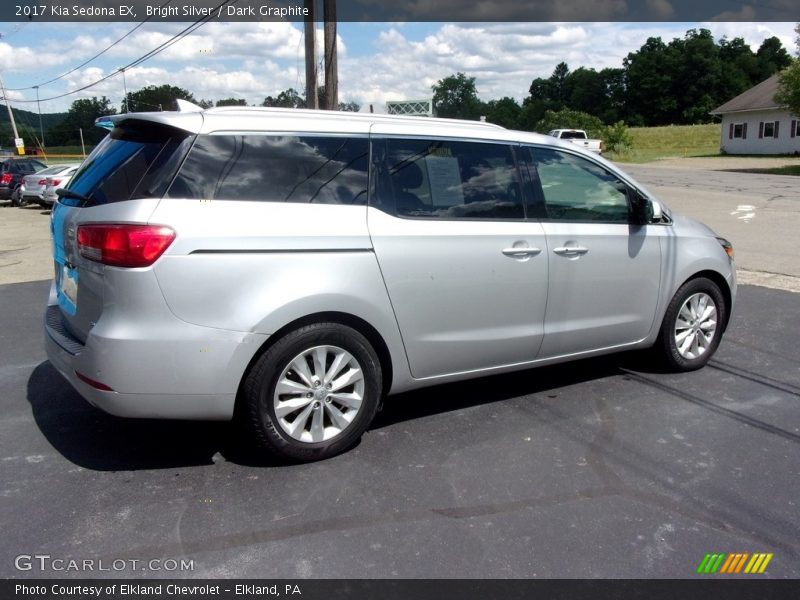 Bright Silver / Dark Graphite 2017 Kia Sedona EX