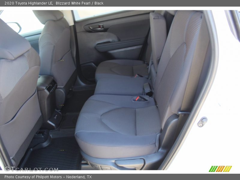 Blizzard White Pearl / Black 2020 Toyota Highlander LE