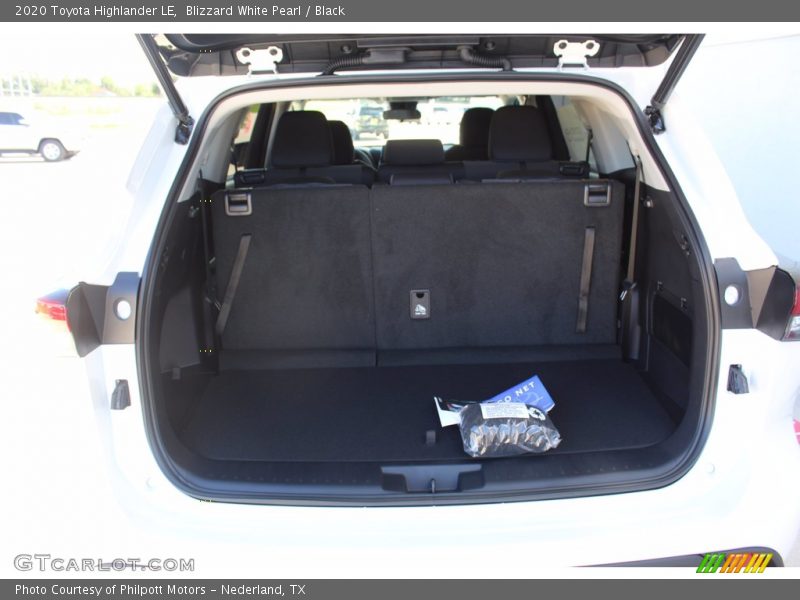 Blizzard White Pearl / Black 2020 Toyota Highlander LE