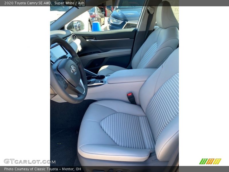 Super White / Ash 2020 Toyota Camry SE AWD