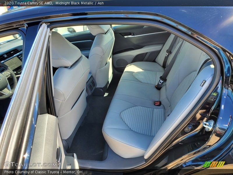 Midnight Black Metallic / Ash 2020 Toyota Camry SE AWD