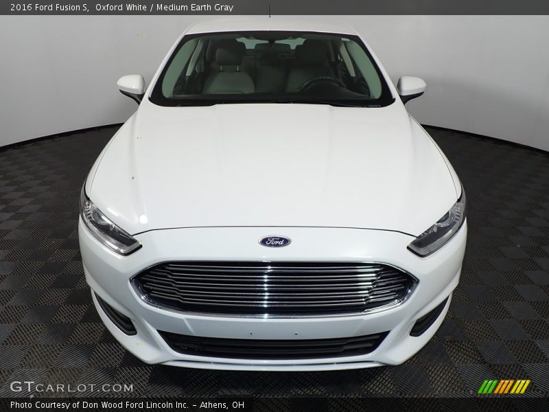 Oxford White / Medium Earth Gray 2016 Ford Fusion S