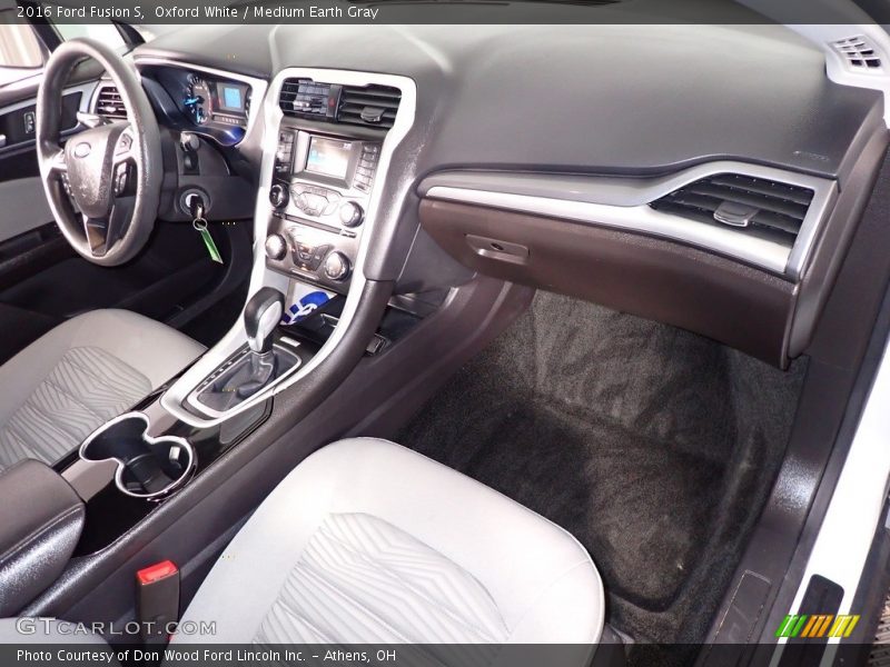 Oxford White / Medium Earth Gray 2016 Ford Fusion S