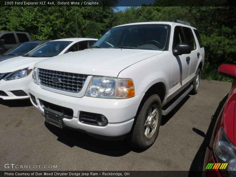 Oxford White / Graphite 2005 Ford Explorer XLT 4x4
