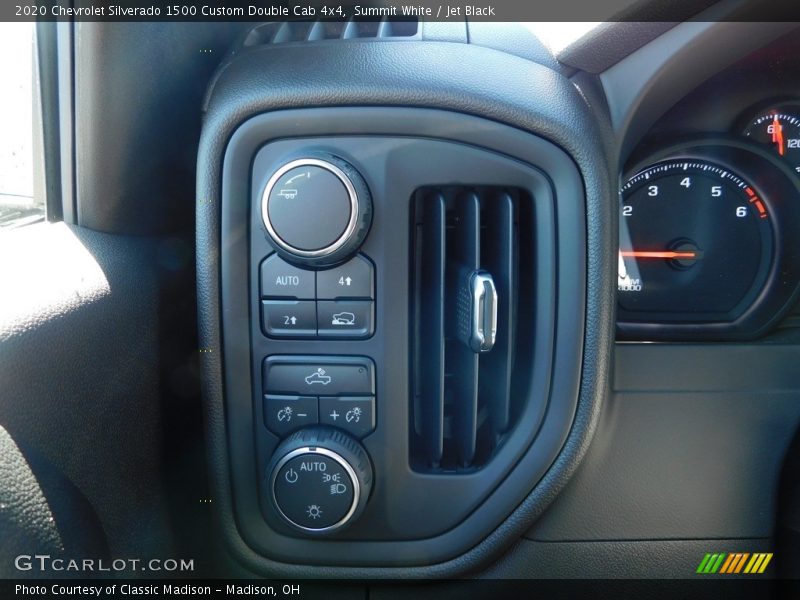 Summit White / Jet Black 2020 Chevrolet Silverado 1500 Custom Double Cab 4x4