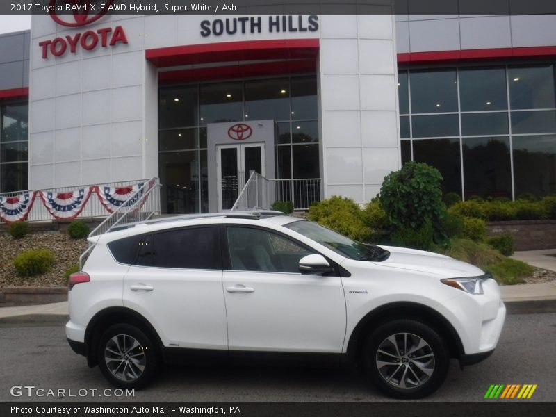 Super White / Ash 2017 Toyota RAV4 XLE AWD Hybrid