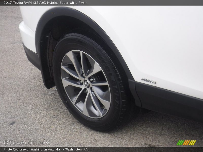 Super White / Ash 2017 Toyota RAV4 XLE AWD Hybrid
