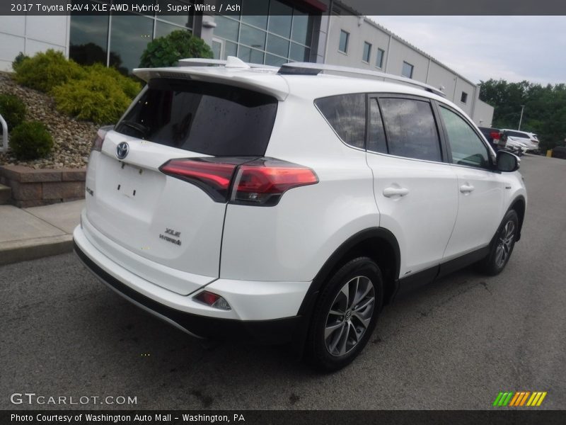 Super White / Ash 2017 Toyota RAV4 XLE AWD Hybrid