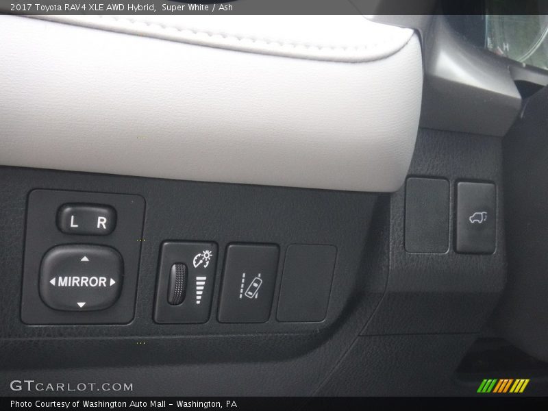 Super White / Ash 2017 Toyota RAV4 XLE AWD Hybrid