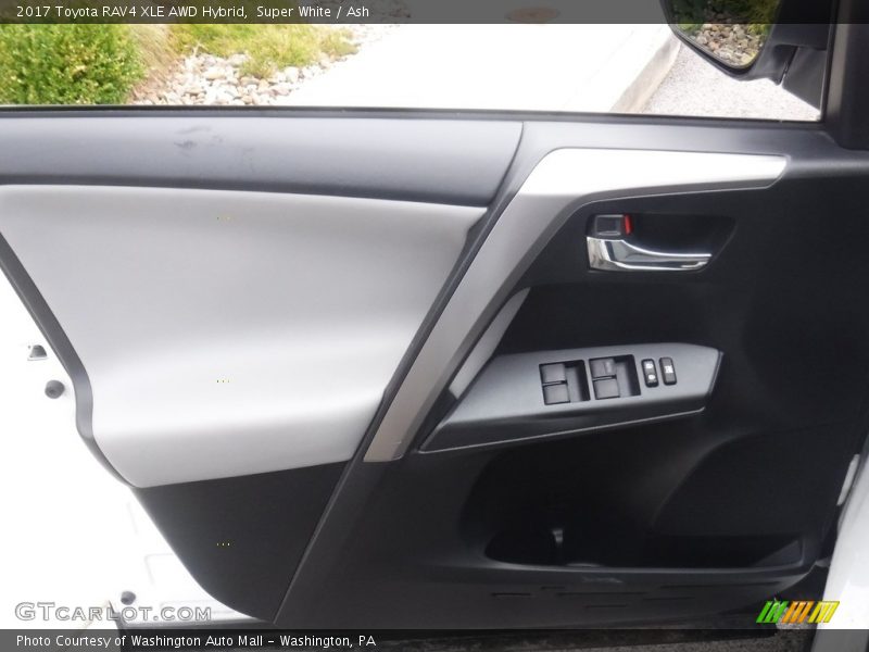 Super White / Ash 2017 Toyota RAV4 XLE AWD Hybrid