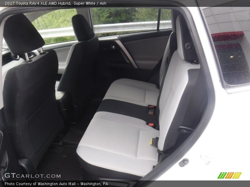 Super White / Ash 2017 Toyota RAV4 XLE AWD Hybrid