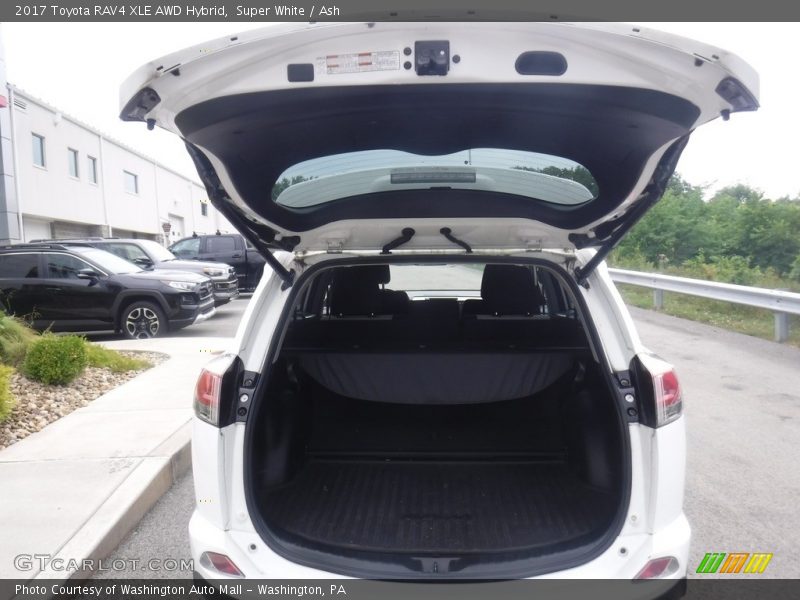 Super White / Ash 2017 Toyota RAV4 XLE AWD Hybrid